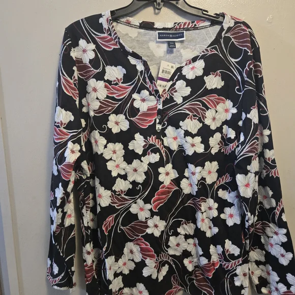 Karen Scott Black Top with White and Red Floral Design - Picture 2 of 4